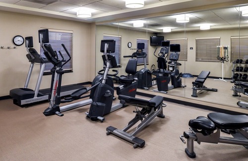 Downtown Indianapolis Apartment | Air-Conditioned Studio Just 15 minutes from Indianapolis International Airport | Pool + 24h Gym