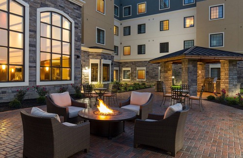 Polaris Apartment | Air-Conditioned Suite Near Ohio State University | Free Daily Breakfast