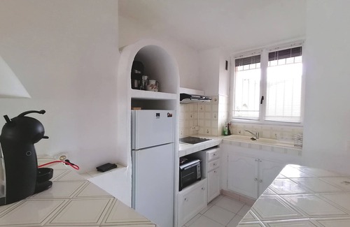 Sainte-Maxime City Centre Apartment | Air-conditioned T2 apartment with garage and sea view near town center