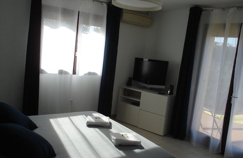Bompas Villa | Air-conditioned villa 135m2 10 minutes from the beaches in a quiet area with garden
