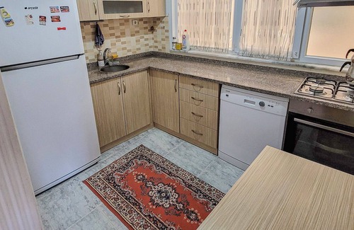 Bahcelievler Apartment | Air Conditioner - Clean 4 Room - 900Mt.Walk Metrobus-Metro-Mall