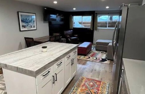 South Snyderville Basin House | AirBnSki your way to Park City - Prime Location