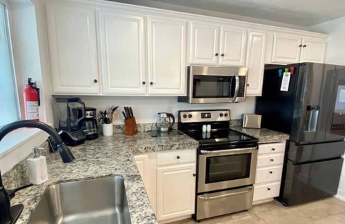 South Salt Lake Cottage | Airdream Cottage/Gated Garage - Hot Tub Laundry
