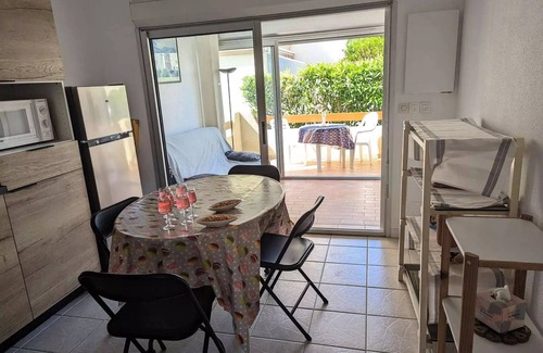 Marseillan Plage Apartment | Airettes Residence (res. Les) - 3 Rooms for 6 People