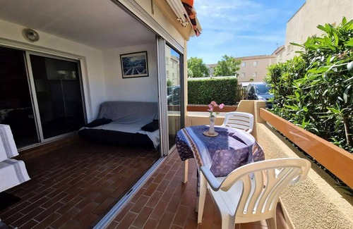 Marseillan Plage Apartment | Airettes Residence (res. Les) - 3 Rooms for 6 People