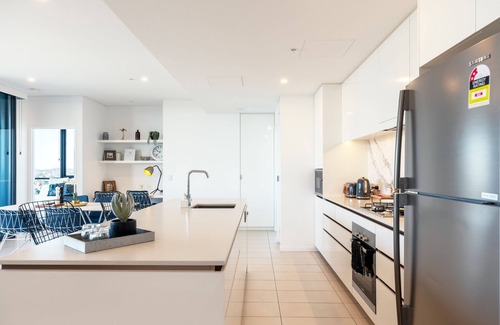 South Brisbane Apartment | Airhome Southbank Riverside Tower