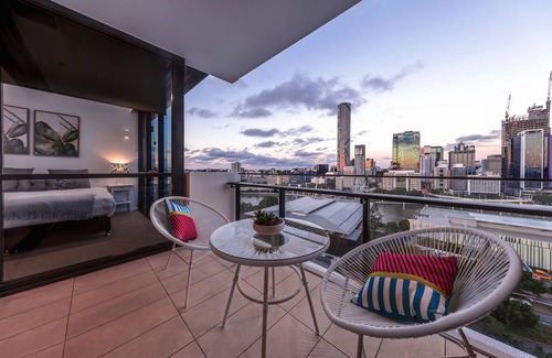 South Brisbane Apartment | Airhome Southbank Riverside Tower
