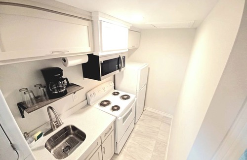 Brownsville Apartment | Airport Bunker #2 - Wonderfully Cozy 1BD/1BA