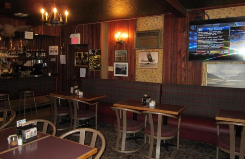 Whitehorse Hotel | Airport Chalet