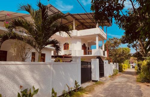 Seeduwa - Katunayake Bed & Breakfast | Airport Layover B&B