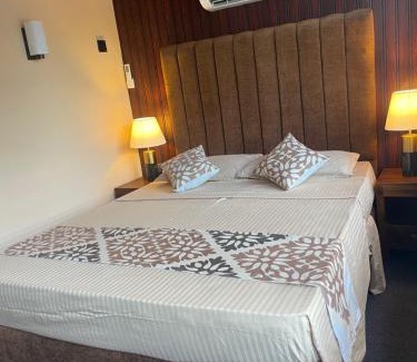 Seeduwa - Katunayake Ski Chalet | Airport waterfront chalet