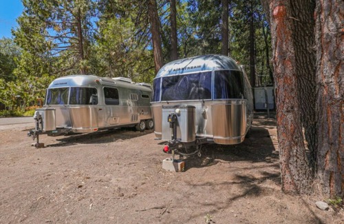 Dunsmuir Apartment | Airstream - (Redbud)