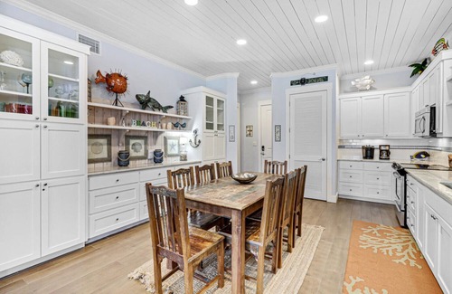 Cinnamon Shore Condo | Airy, 1st-Fl Condo w/Easy Access to All Cinnamon Shore Pools & Amenities!