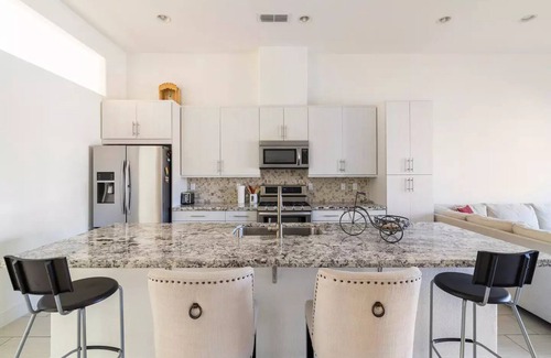 Berryessa House | Airy Bright Spacious Peaceful Place