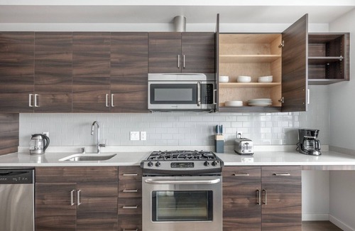 Civic Center Apartment | Airy Soma 1BR w/Pool, Yoga & Spa, nr Station & Bars, by Blueground