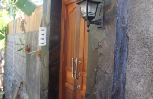Denpasar Timur House | Ais Home is a house with private swimming pool