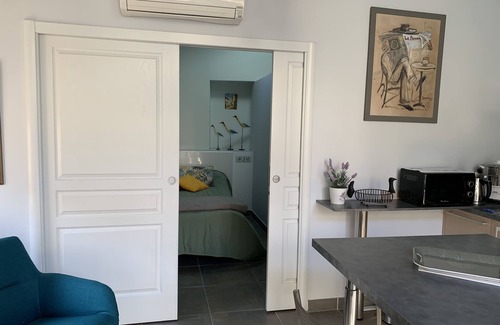 Peynier House | Aix countryside, gîte in the heart of an old village at the foot of Sainte Victoire