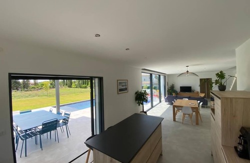 Cabries Villa | Aix en Provence Villa au Calme Piscine et Pétanque