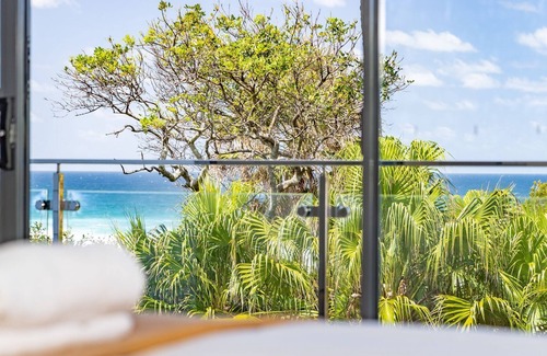 Blueys Beach House | Aiyana. coastal indulgence at Blueys Beach!