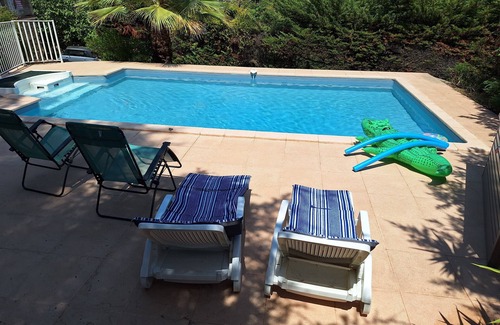 Ajaccio Apartment | Ajaccio 2 bedroom flat in villa, private swimming pool in garden, nearby beach