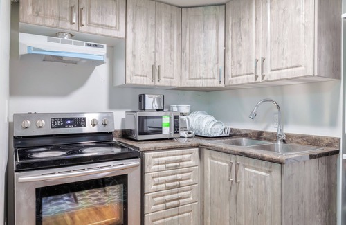 Ajax House | Ajax Suites
