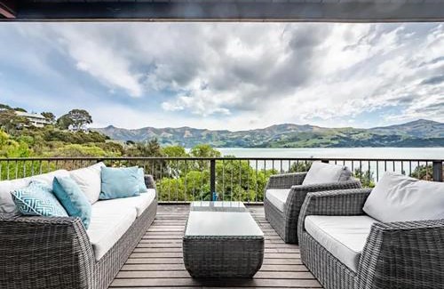 Akaroa House | Akaroa Oceanview Home