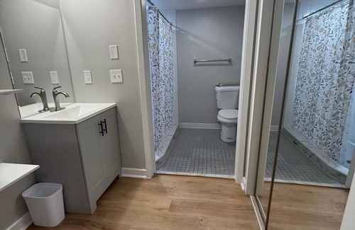 South Central Omaha Apartment | Aksarben living- NEW-step free entrance- parking