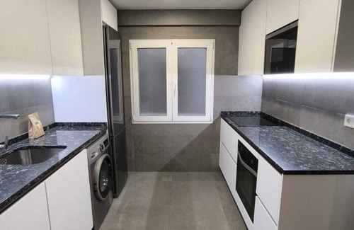Almenara Bed & Breakfast | Alójate en Chamartín | Comodidad y Ubicación Ideal