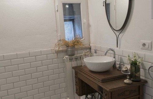 Ronciglione House | "AL BORGO DI SOPRA" is located in the medieval villages of Ronciglione.