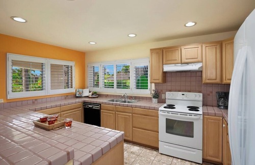 Bayview House | AlaMoana Hale Close Grand Hyatt By Suite Paradise