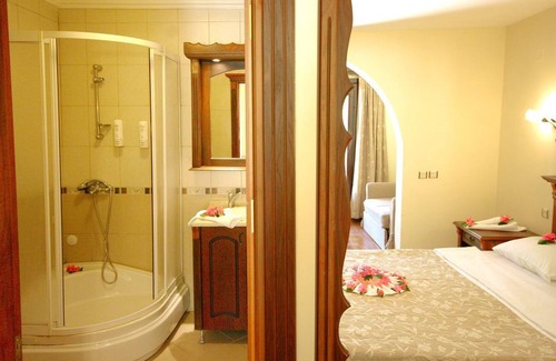Avlana Hotel | Alarga Sail Boutique Hotel & Yacht Club