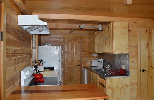 Ketchikan House | Alaskan fishing or sailing package includes Cabin, van and boat!