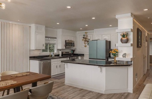 Campbell Park House | Alaskan Lakefront Luxury