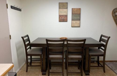 Fairbanks Apartment | Alaskana 3 bedroom Upper Apt