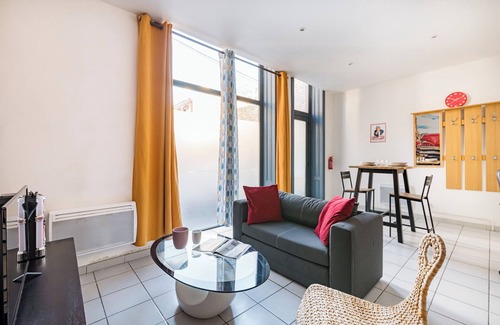 Saint-Roch - Badouillere - Chavanelle Apartment | Alba - 60'S USA patio tram