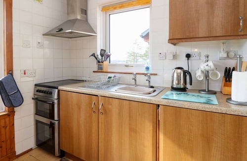 Spean Bridge House | ALBA BEN VIEW, family friendly, with a garden in Spean Bridge