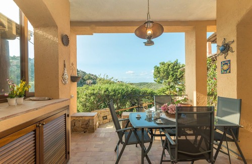 Liscia di Vacca Apartment | Alba Rossa Apartment 1.5km From The Beach, Porto Cervo, Italy