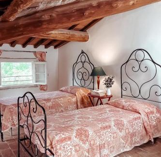 Piano di Conca Apartment | Alba - Villa Cenami - grande PISCINA con vista