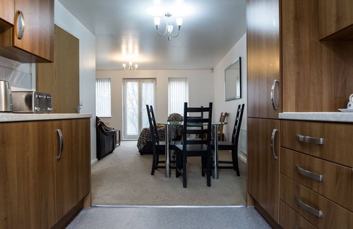 Salford House | Alban Townhouse, 1.5 miles from Manchester City Centre