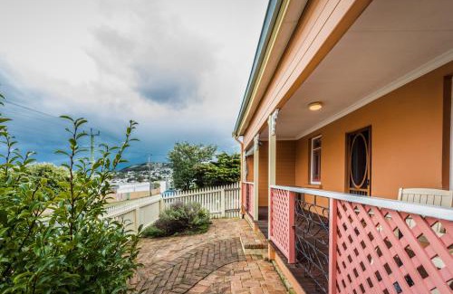Albany House | Albany Historic Cottage by the BnB Collection