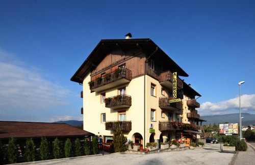 Malosco Hotel | Albergo Bucaneve