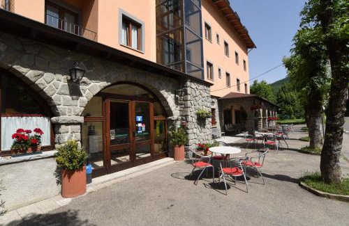 Pievepelago Hotel | Albergo Bucaneve