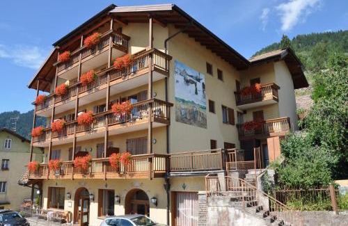 Capriana Hotel | Albergo Dolomiti