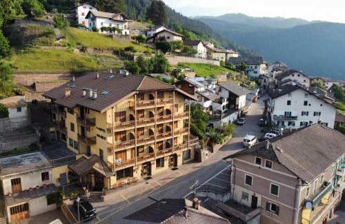 Capriana Hotel | Albergo Dolomiti