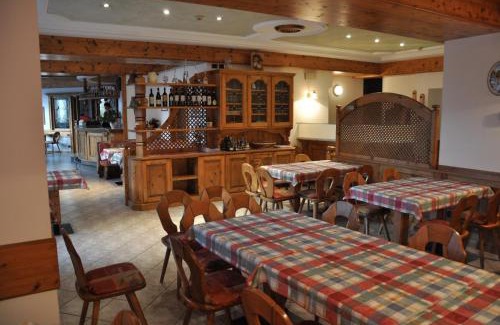 Capriana Hotel | Albergo Dolomiti