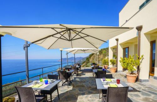 Volastra Hotel | Albergo Luna di Marzo