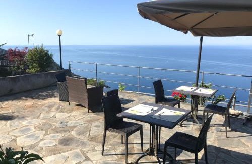 Volastra Hotel | Albergo Luna di Marzo