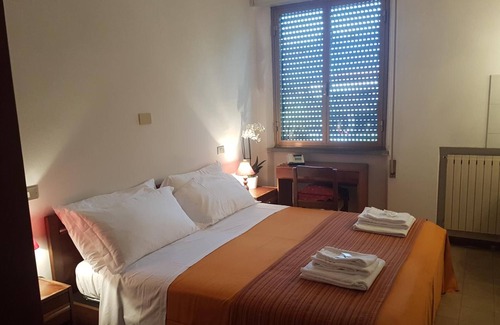 Castelnuovo Magra Hotel | Albergo Smeraldo