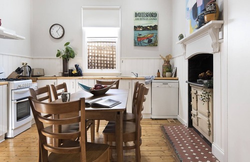 Daylesford House | Albert Cottage - charming miner's cottage in the heart of town