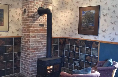 Galena Apartment | Albert's Glen Lovely King Studio walking distance to downtown